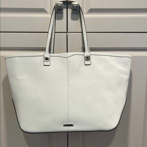 Rebecca Minkoff elegant white tote new with tags! This is a great tote. Clean